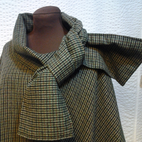 🎀Custom Made Green Houndstooth Poncho - Picture 3 of 7